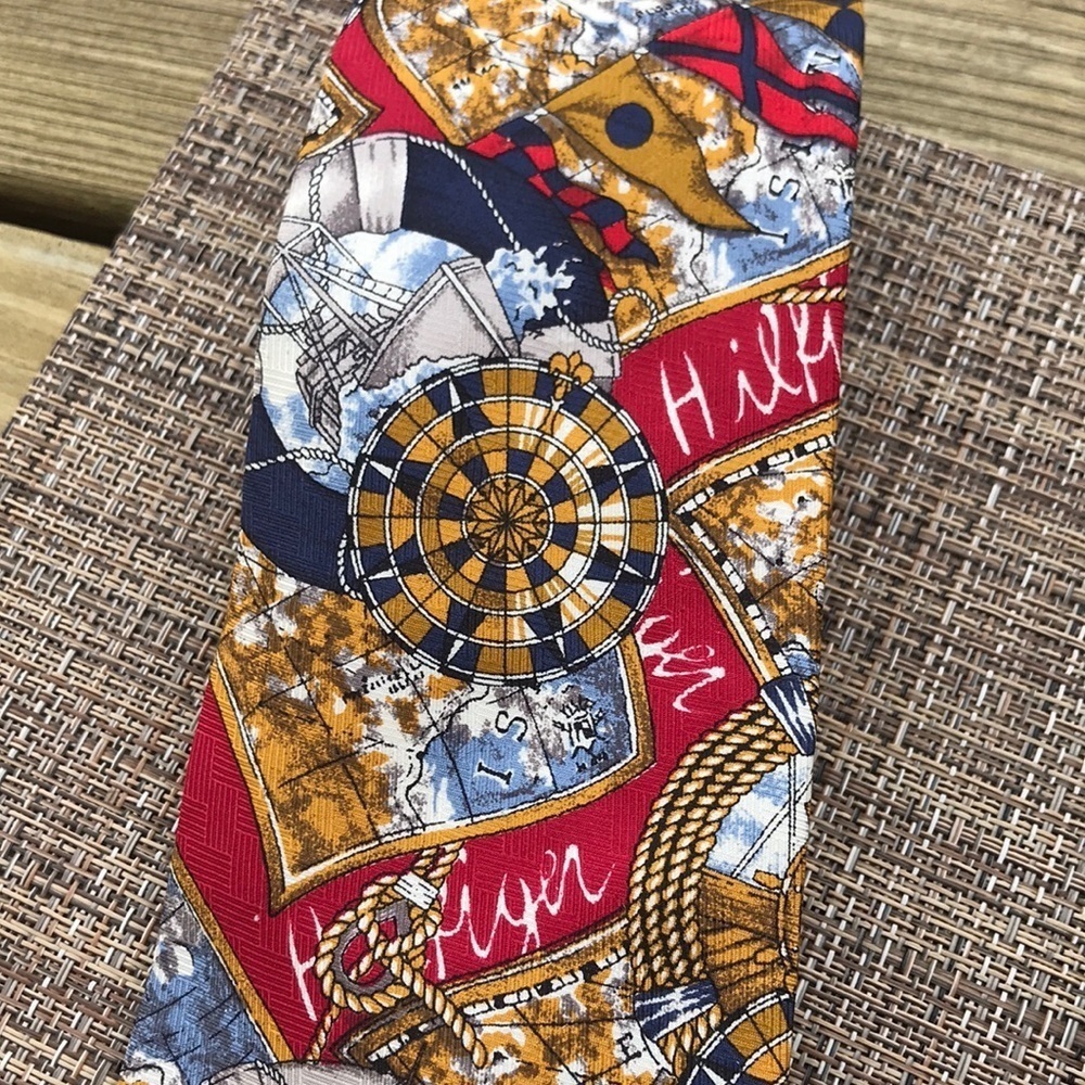 💚 Tommy Hilfiger Designer Tie Red Green Nautical - Picture 2 of 8